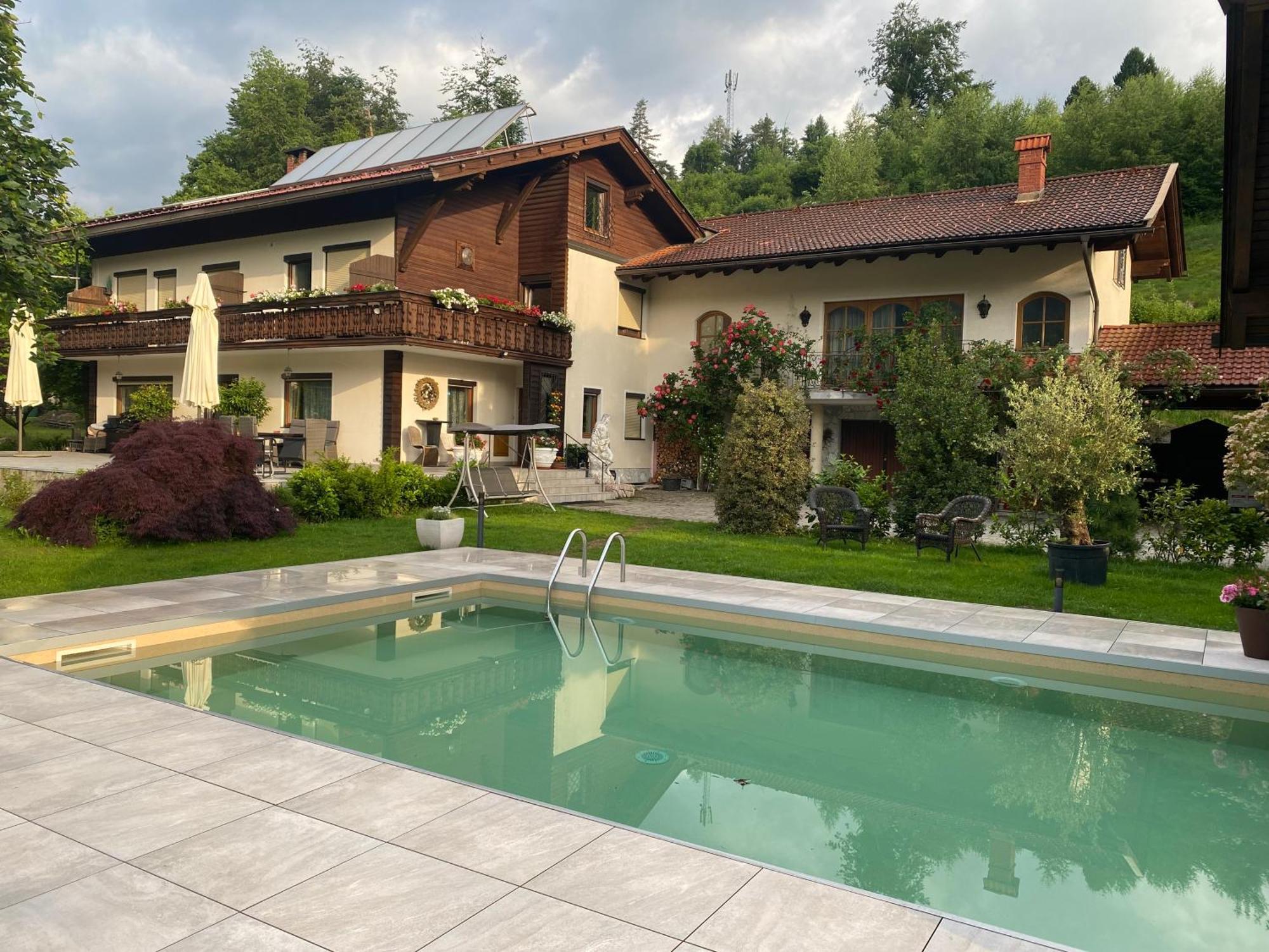 Kramser Guest house *